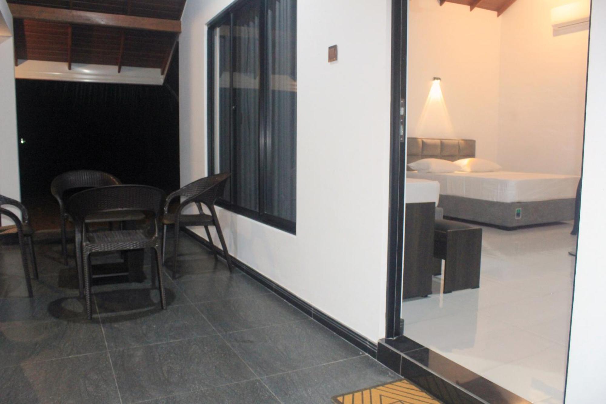 Sigiriya Sun Shine Villa Bagian luar foto